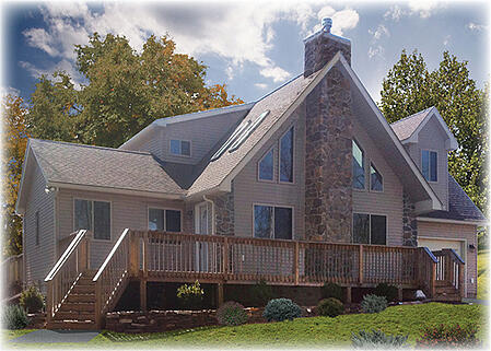 Get-away-or-stay-for-good-in-this-versatile-Poconos-home